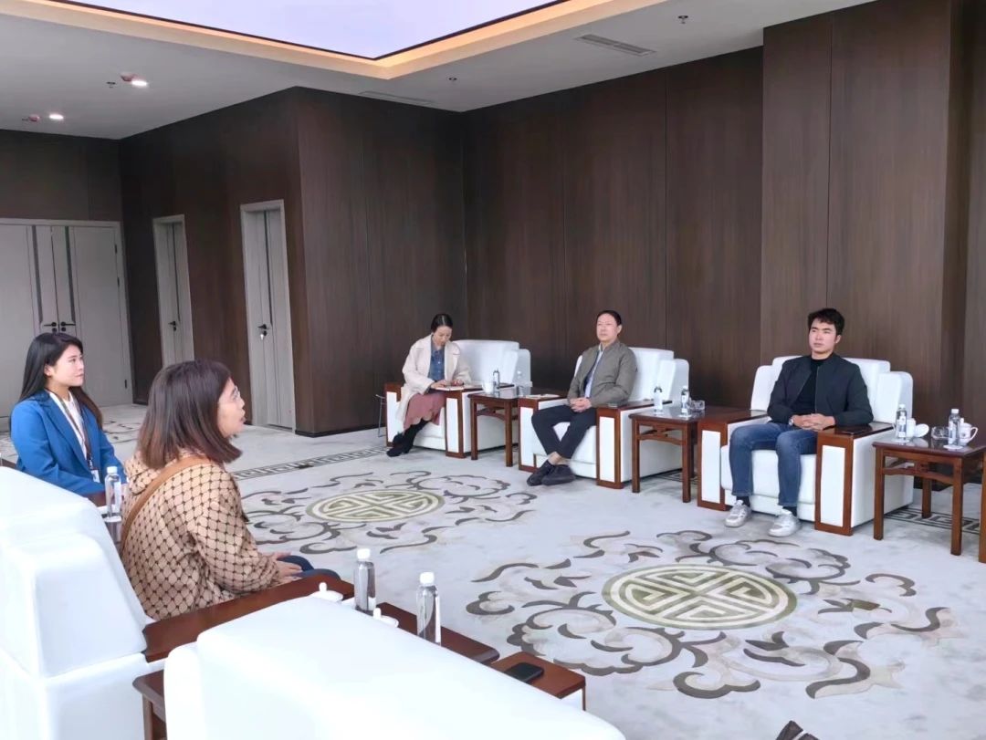 四川城市职业学院领导一行莅临国际数字影像产业园考察交流